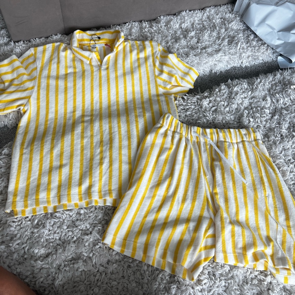 Zara Yellow and White Striped Men Shorts
